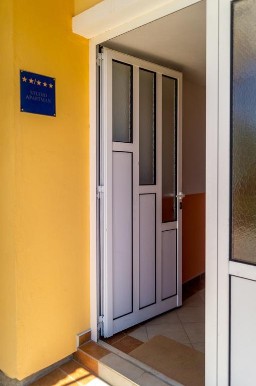 Apartmani Marino Privlaka  Εξωτερικό φωτογραφία